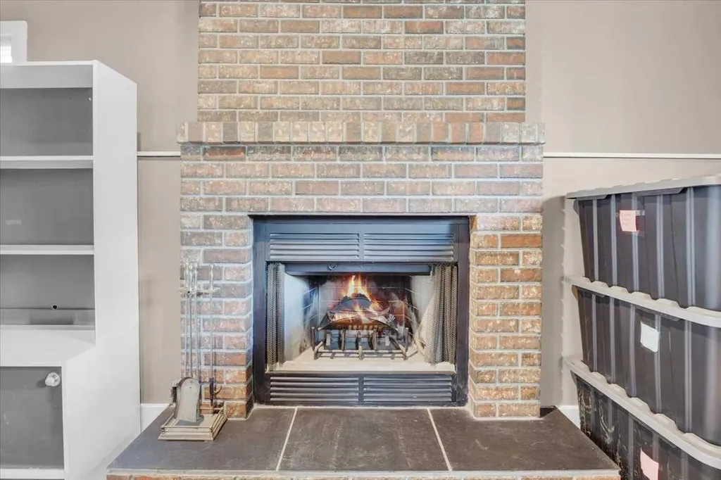 16207 Shawfield Drive SW Calgary AB t2y2v7