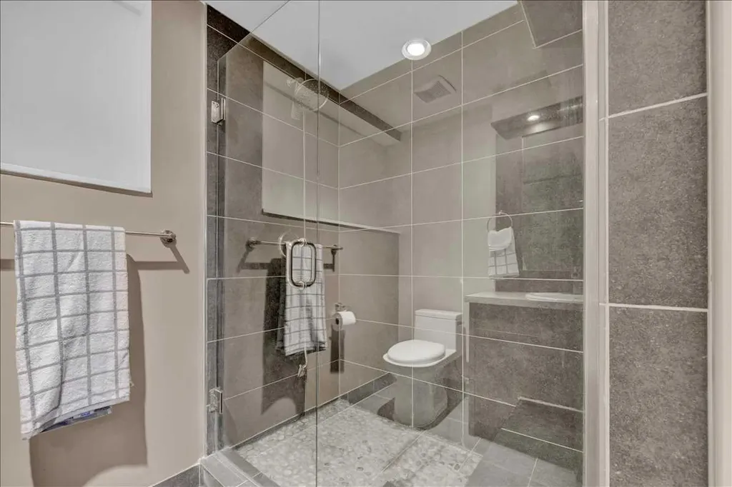 16207 Shawfield Drive SW Calgary AB t2y2v7