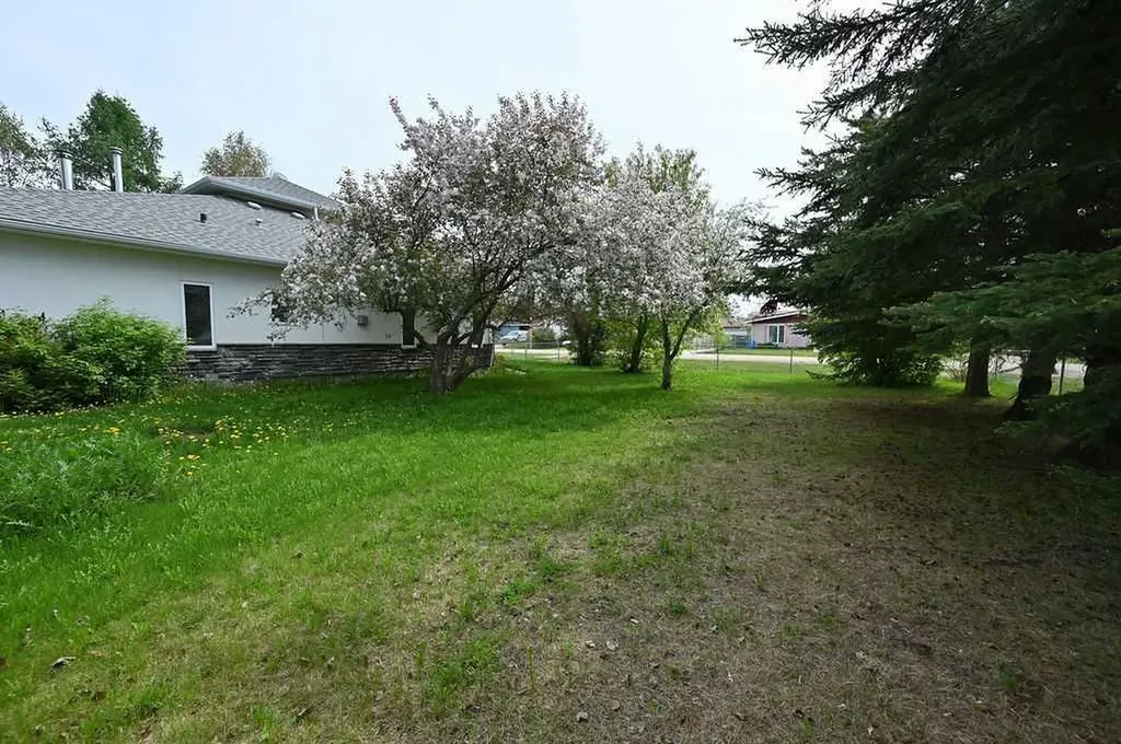 5002 52 Street Colinton AB T0G 0R0