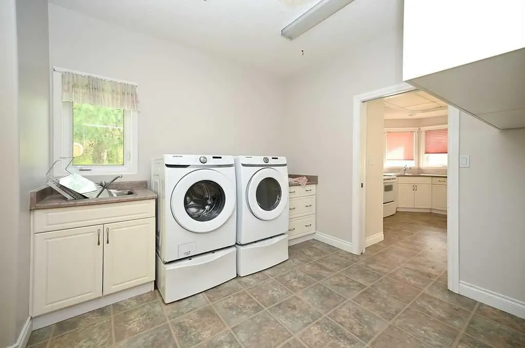 5002 52 Street Colinton AB T0G 0R0