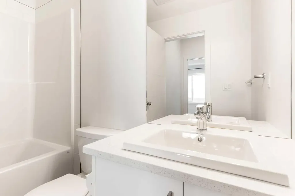 2117 81 Street SW Calgary AB T3H 6H5