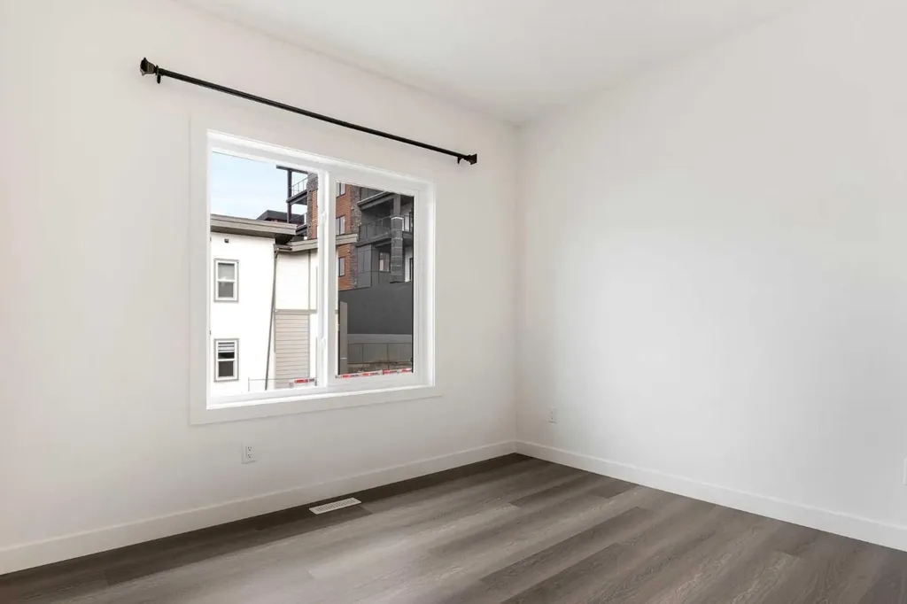 2117 81 Street SW Calgary AB T3H 6H5