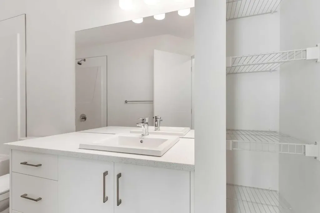 2117 81 Street SW Calgary AB T3H 6H5