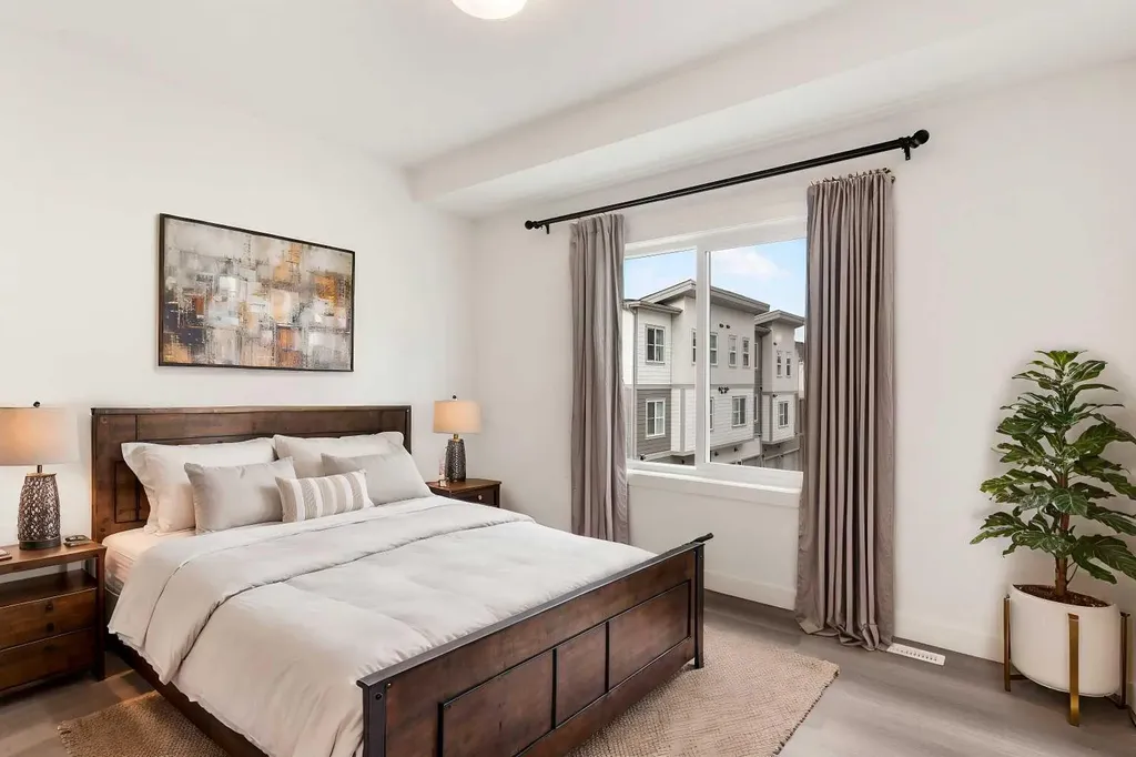 2117 81 Street SW Calgary AB T3H 6H5