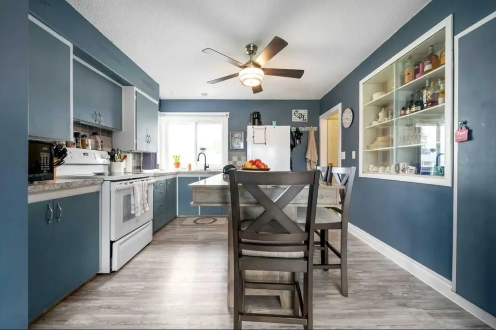 343 10 Street SW Medicine Hat AB T1A 4R6