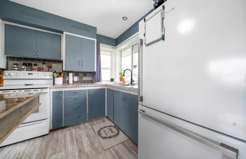 343 10 Street SW Medicine Hat AB T1A 4R6