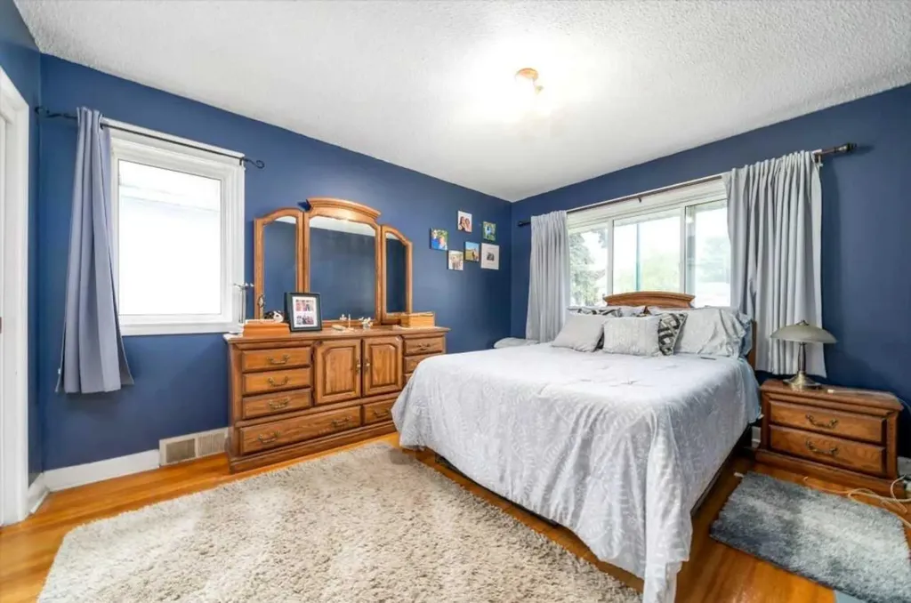 343 10 Street SW Medicine Hat AB T1A 4R6