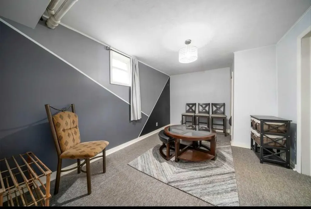 343 10 Street SW Medicine Hat AB T1A 4R6