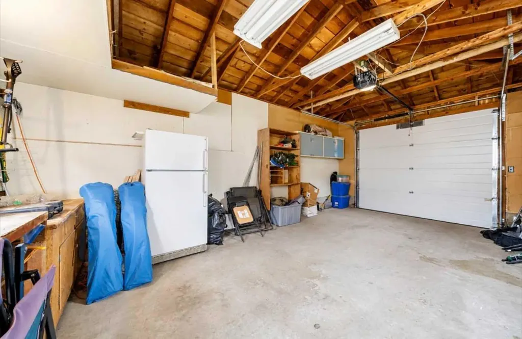 343 10 Street SW Medicine Hat AB T1A 4R6