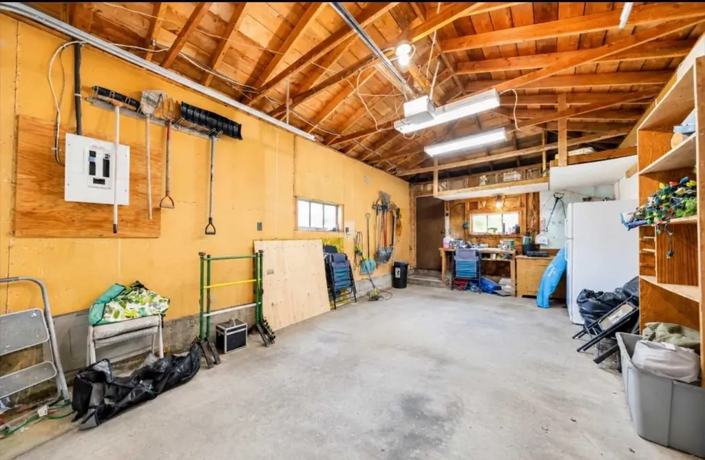 343 10 Street SW Medicine Hat AB T1A 4R6