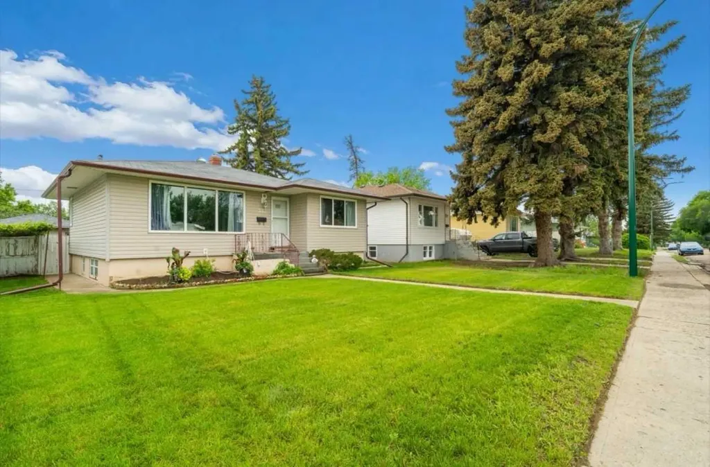 343 10 Street SW Medicine Hat AB T1A 4R6