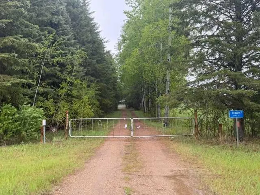 694009 44 Highway Rural Lesser Slave River No. 124 M.d. Of AB T0G 2B0