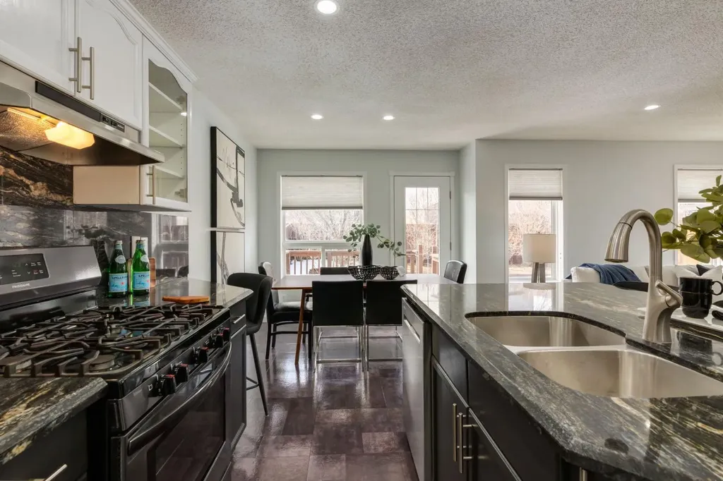 82 Hidden Ridge View NW Calgary AB T3A 5V8