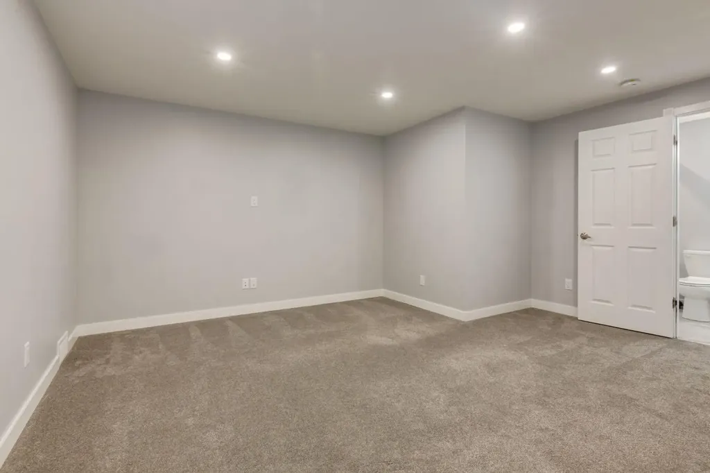 82 Hidden Ridge View NW Calgary AB T3A 5V8