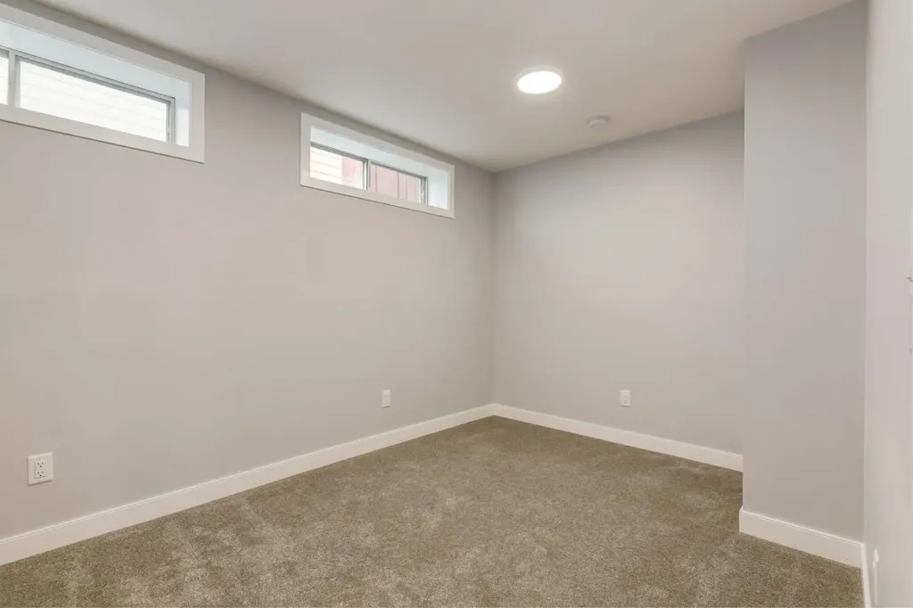 82 Hidden Ridge View NW Calgary AB T3A 5V8