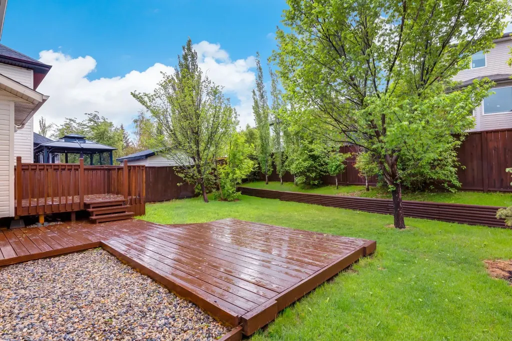 82 Hidden Ridge View NW Calgary AB T3A 5V8