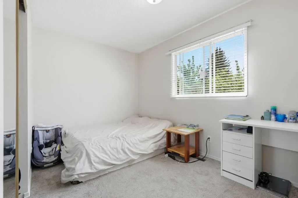 121 Sunbank Way SE Calgary AB T2X 2A5