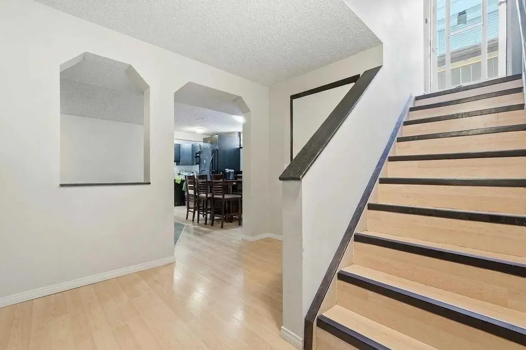 121 Sunbank Way SE Calgary AB T2X 2A5