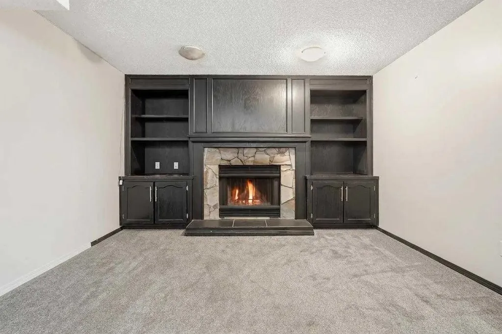 121 Sunbank Way SE Calgary AB T2X 2A5