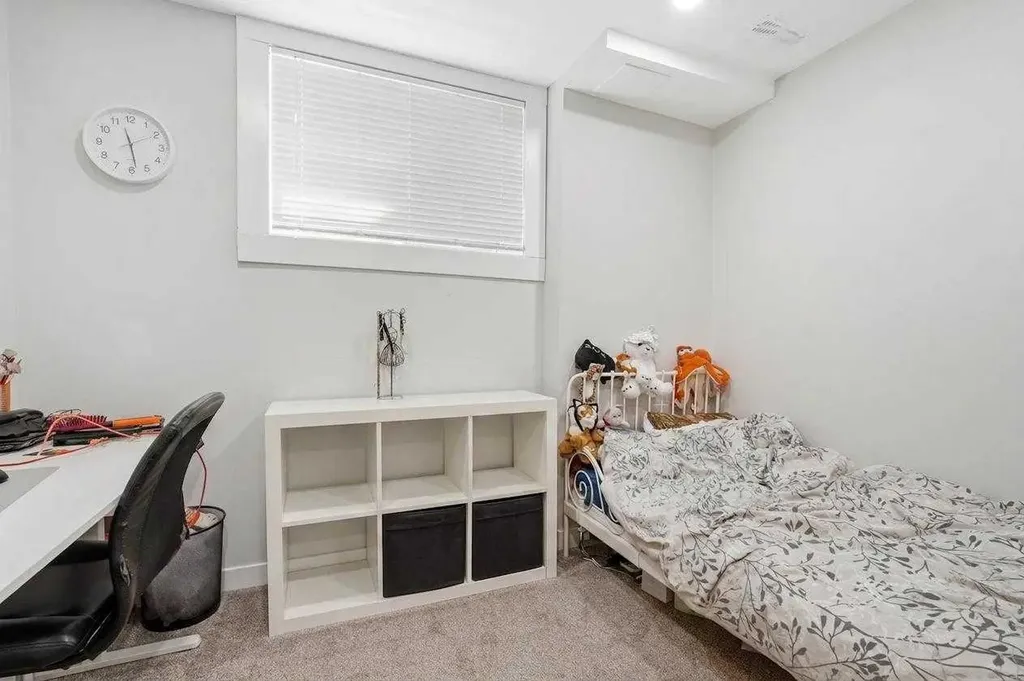 121 Sunbank Way SE Calgary AB T2X 2A5