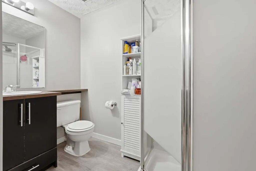 121 Sunbank Way SE Calgary AB T2X 2A5