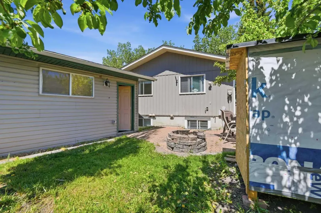121 Sunbank Way SE Calgary AB T2X 2A5