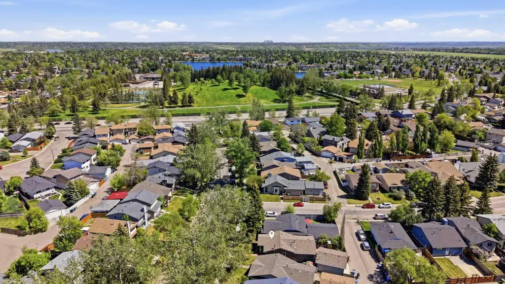 121 Sunbank Way SE Calgary AB T2X 2A5