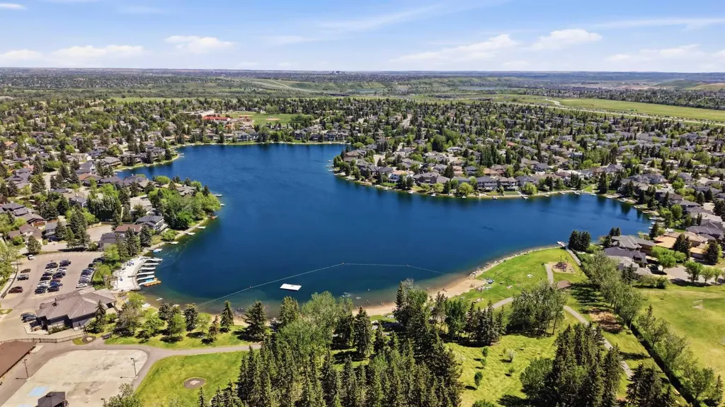121 Sunbank Way SE Calgary AB T2X 2A5