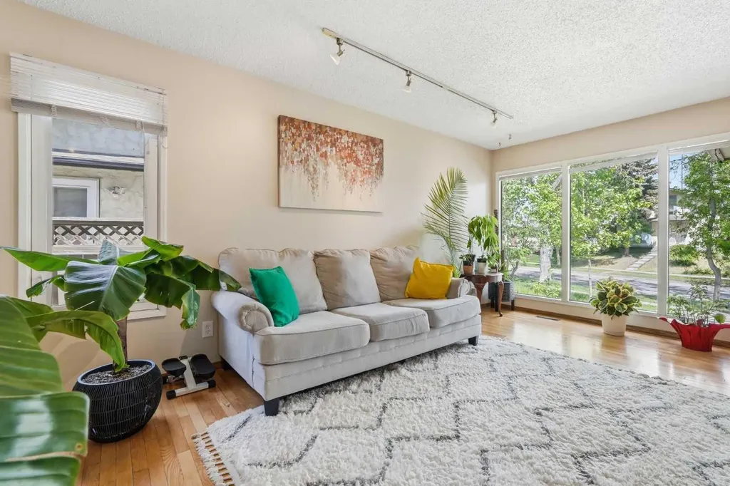 121 Sunbank Way SE Calgary AB T2X 2A5