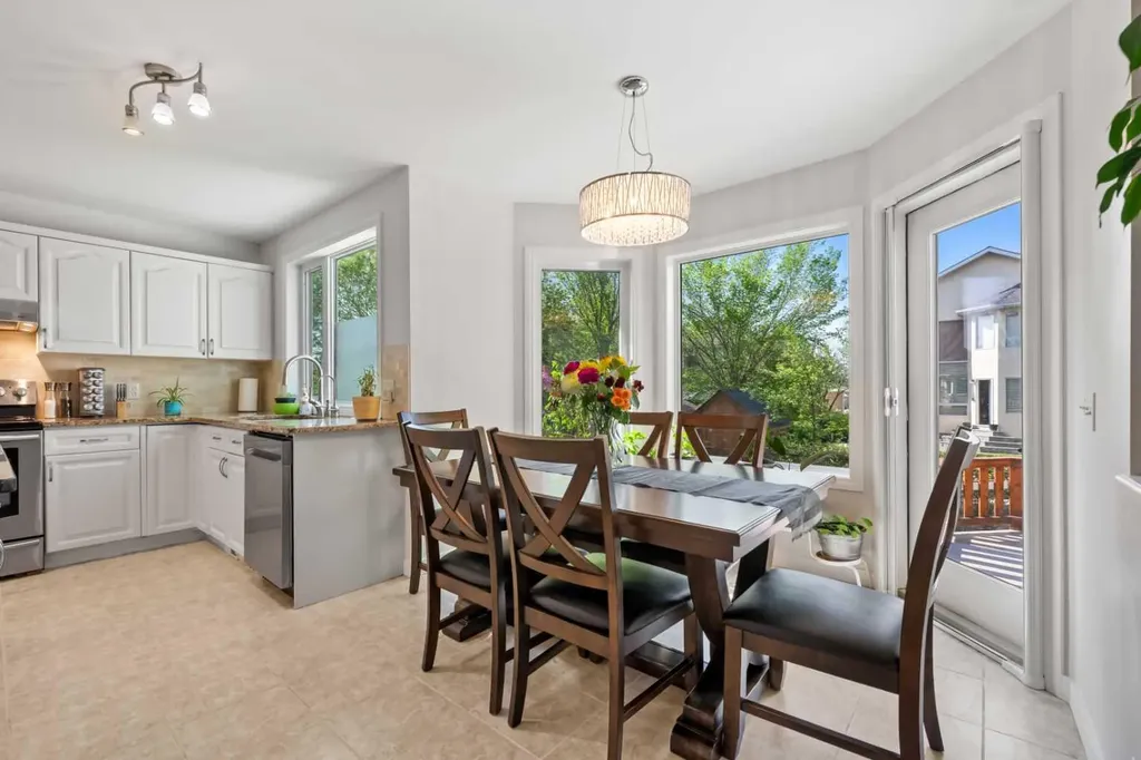 28 Mt Norquay Gate SE Calgary AB T2Z 2R3