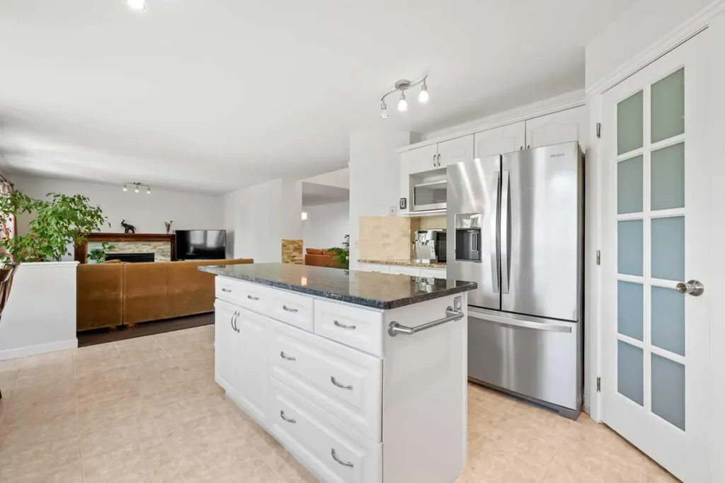 28 Mt Norquay Gate SE Calgary AB T2Z 2R3