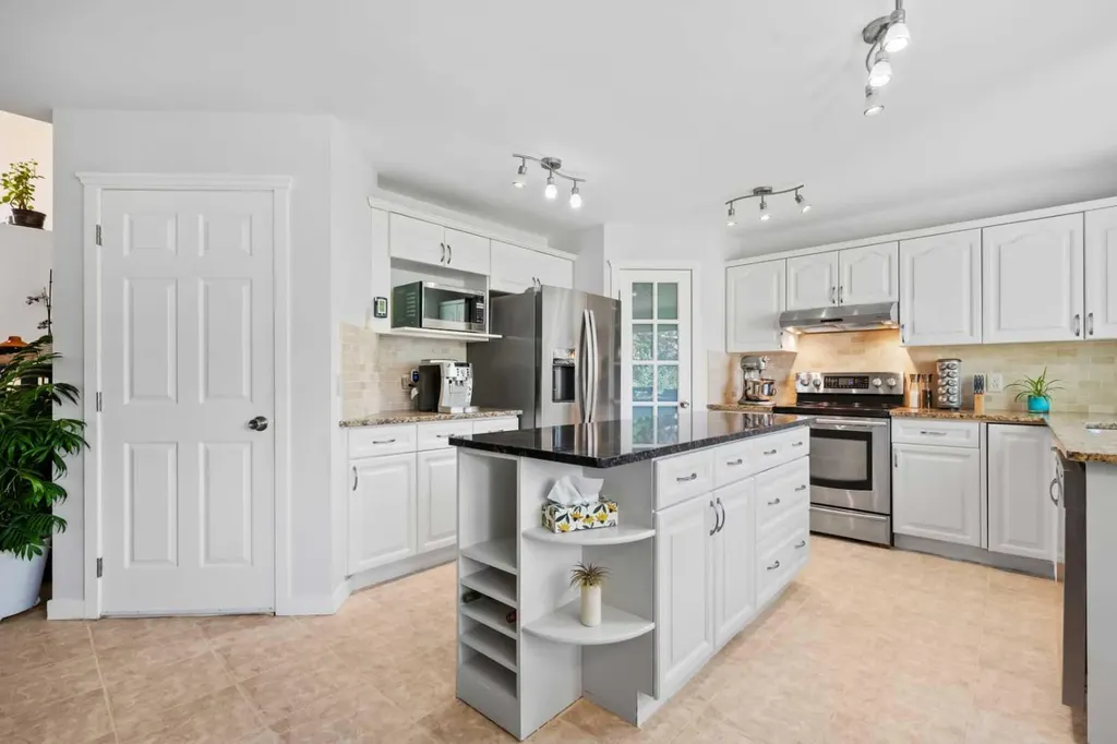 28 Mt Norquay Gate SE Calgary AB T2Z 2R3