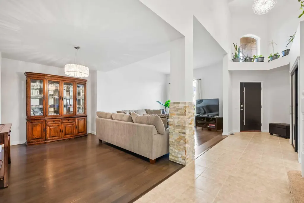 28 Mt Norquay Gate SE Calgary AB T2Z 2R3