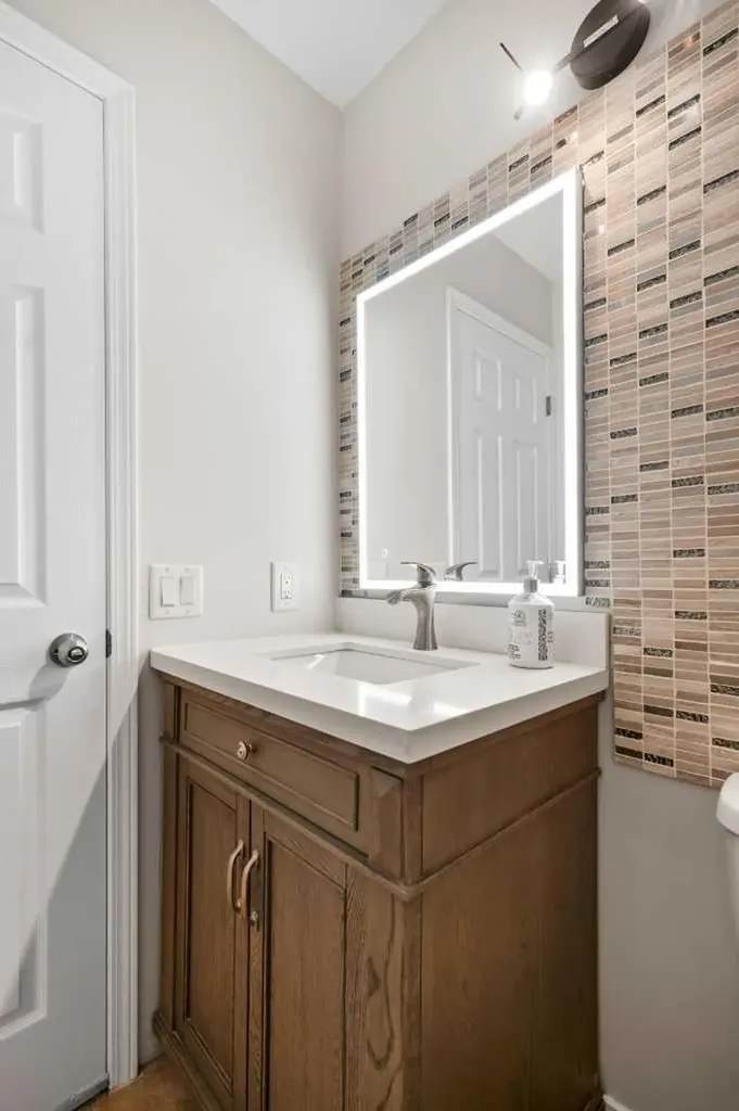 28 Mt Norquay Gate SE Calgary AB T2Z 2R3