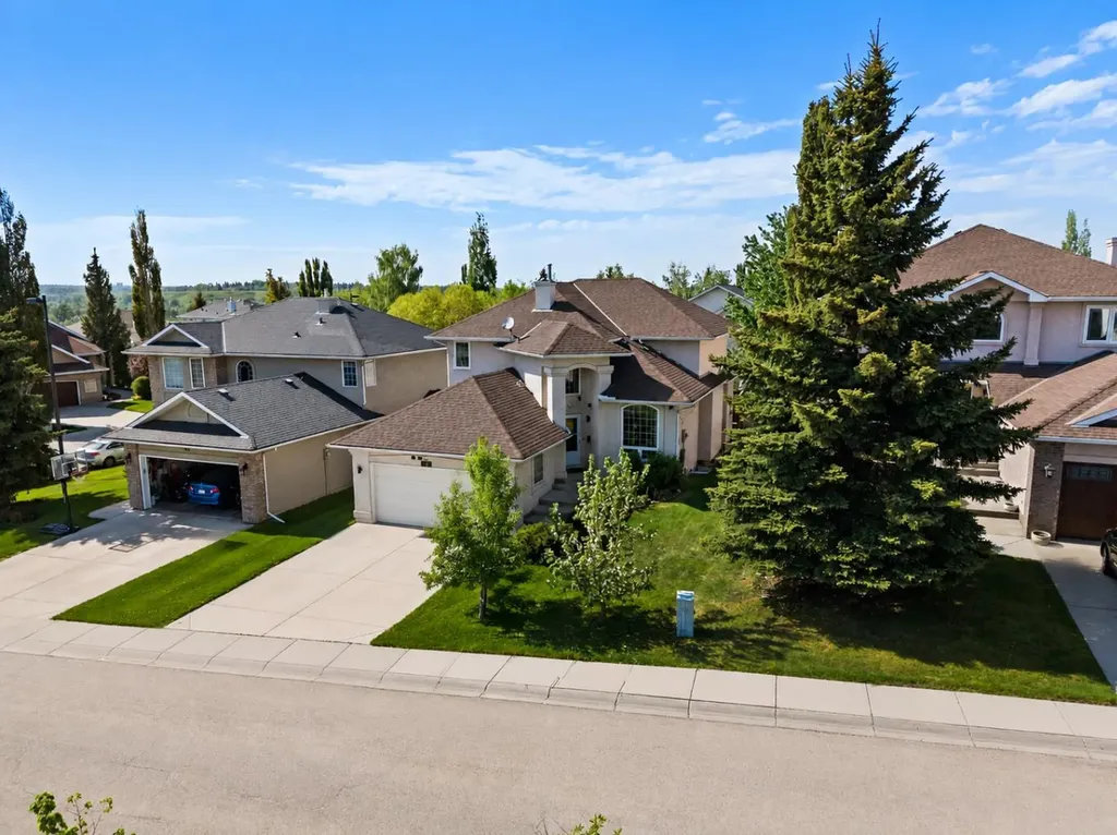 28 Mt Norquay Gate SE Calgary AB T2Z 2R3