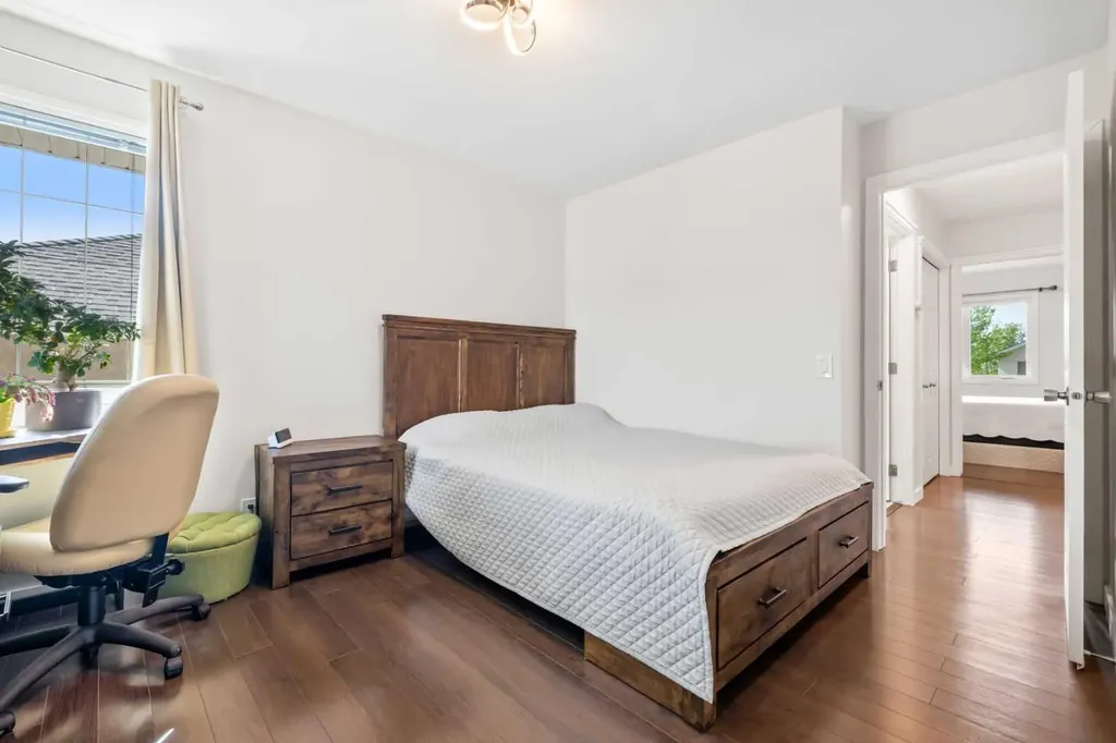 28 Mt Norquay Gate SE Calgary AB T2Z 2R3