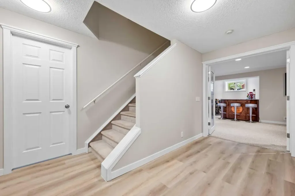 28 Mt Norquay Gate SE Calgary AB T2Z 2R3