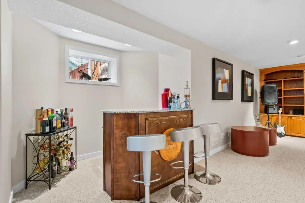 28 Mt Norquay Gate SE Calgary AB T2Z 2R3