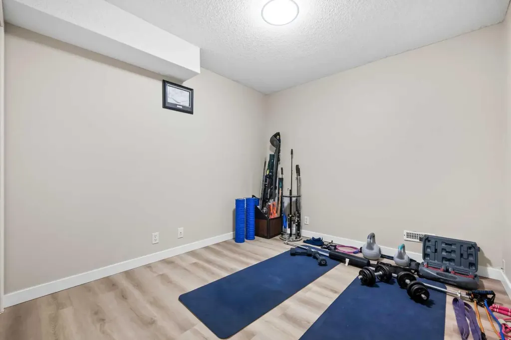 28 Mt Norquay Gate SE Calgary AB T2Z 2R3
