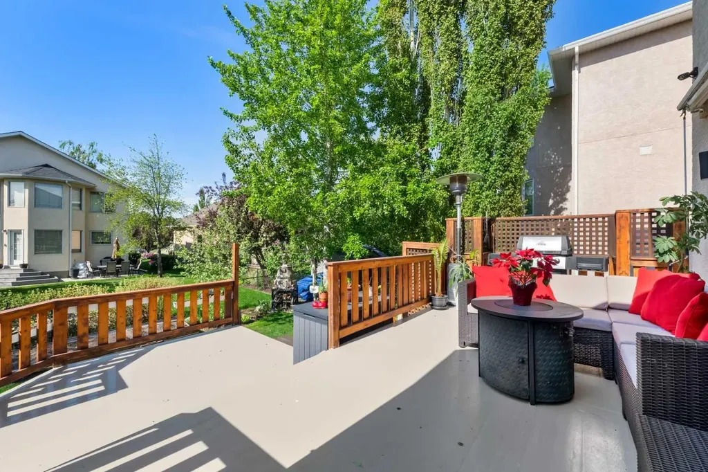 28 Mt Norquay Gate SE Calgary AB T2Z 2R3