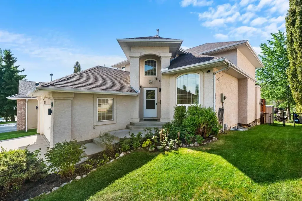 28 Mt Norquay Gate SE Calgary AB T2Z 2R3