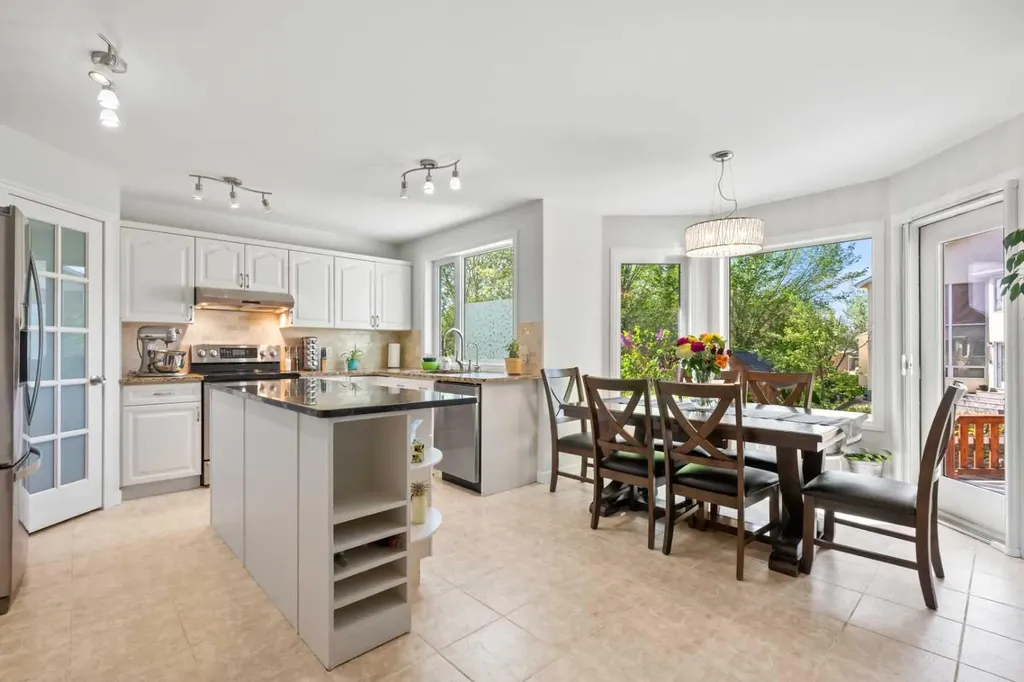 28 Mt Norquay Gate SE Calgary AB T2Z 2R3