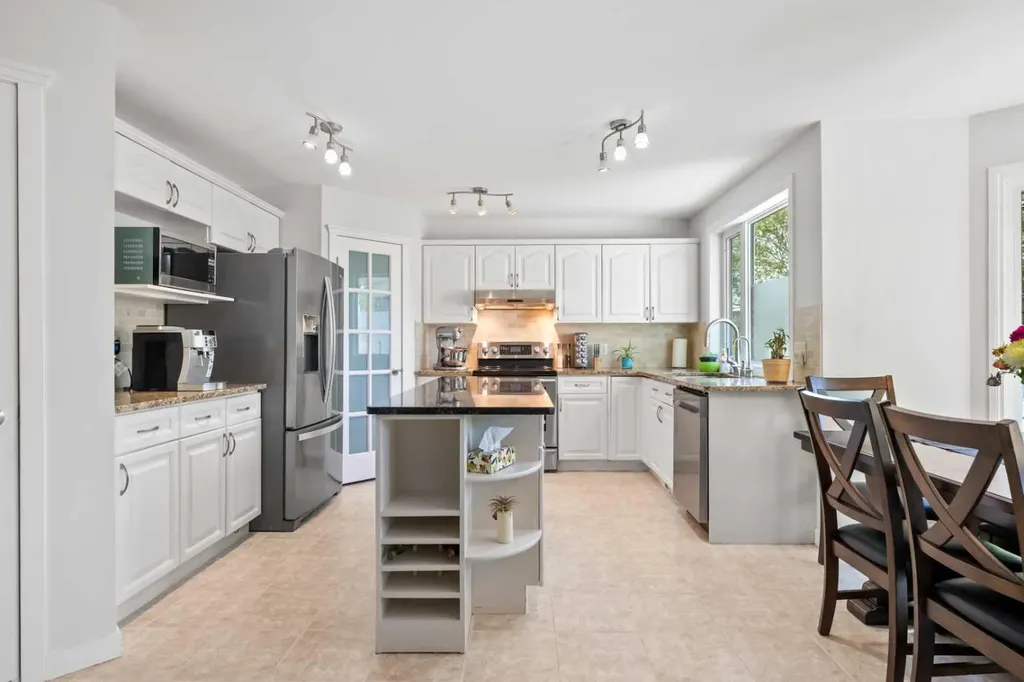 28 Mt Norquay Gate SE Calgary AB T2Z 2R3