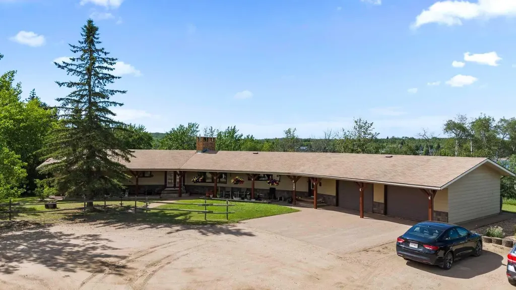 4404 49 Street Hardisty AB T0B1V0