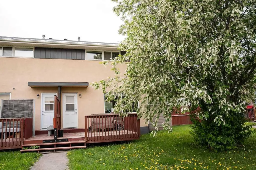 126 Hardisty Avenue Hinton AB T7V 1B6