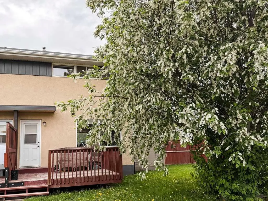 126 Hardisty Avenue Hinton AB T7V 1B6