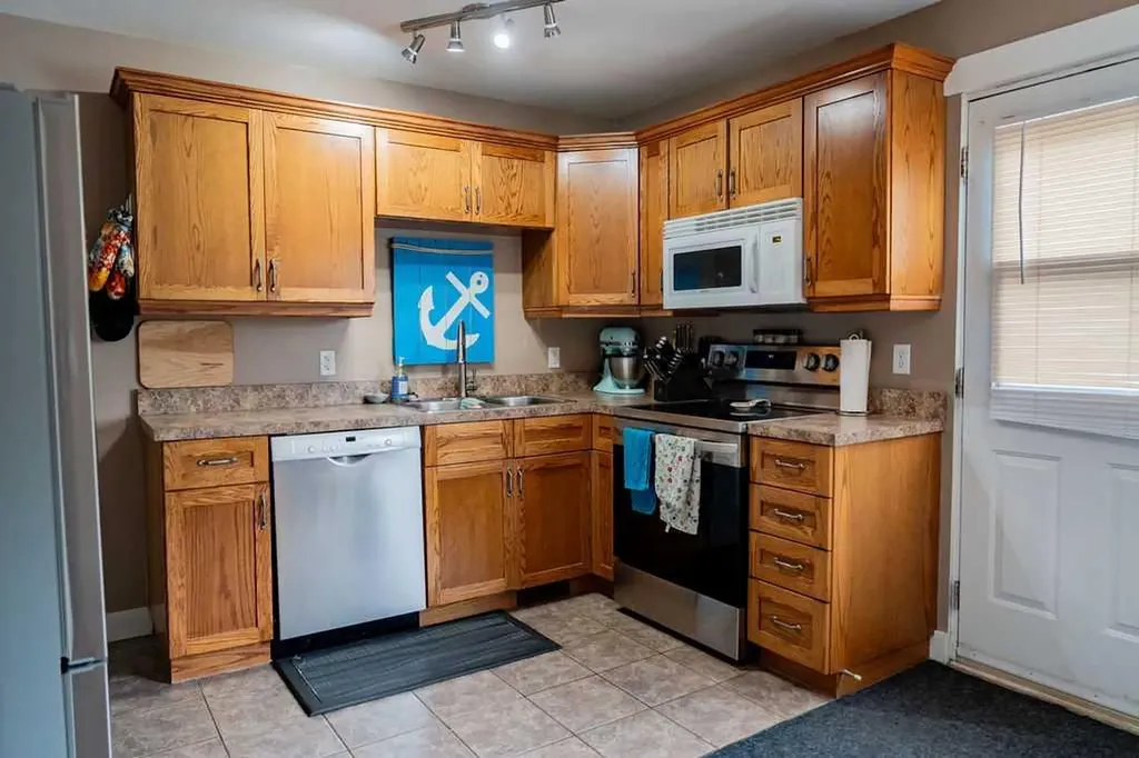 126 Hardisty Avenue Hinton AB T7V 1B6