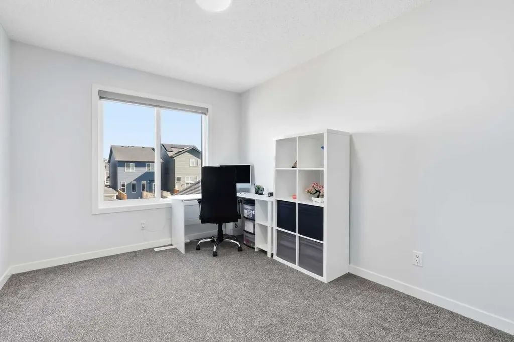 44 Amblefield Avenue NW Calgary AB T3P2C1