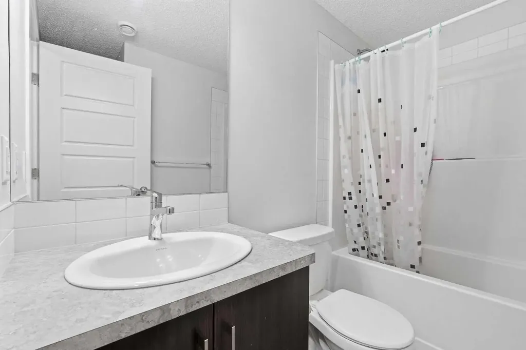 44 Amblefield Avenue NW Calgary AB T3P2C1