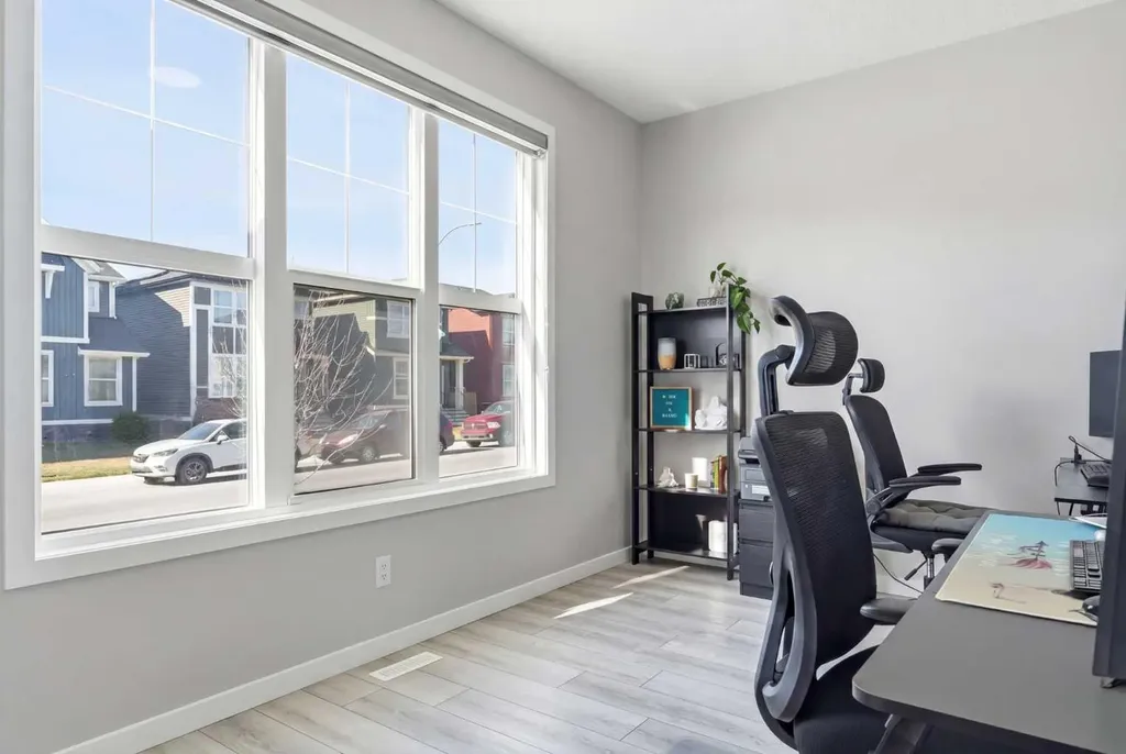 44 Amblefield Avenue NW Calgary AB T3P2C1